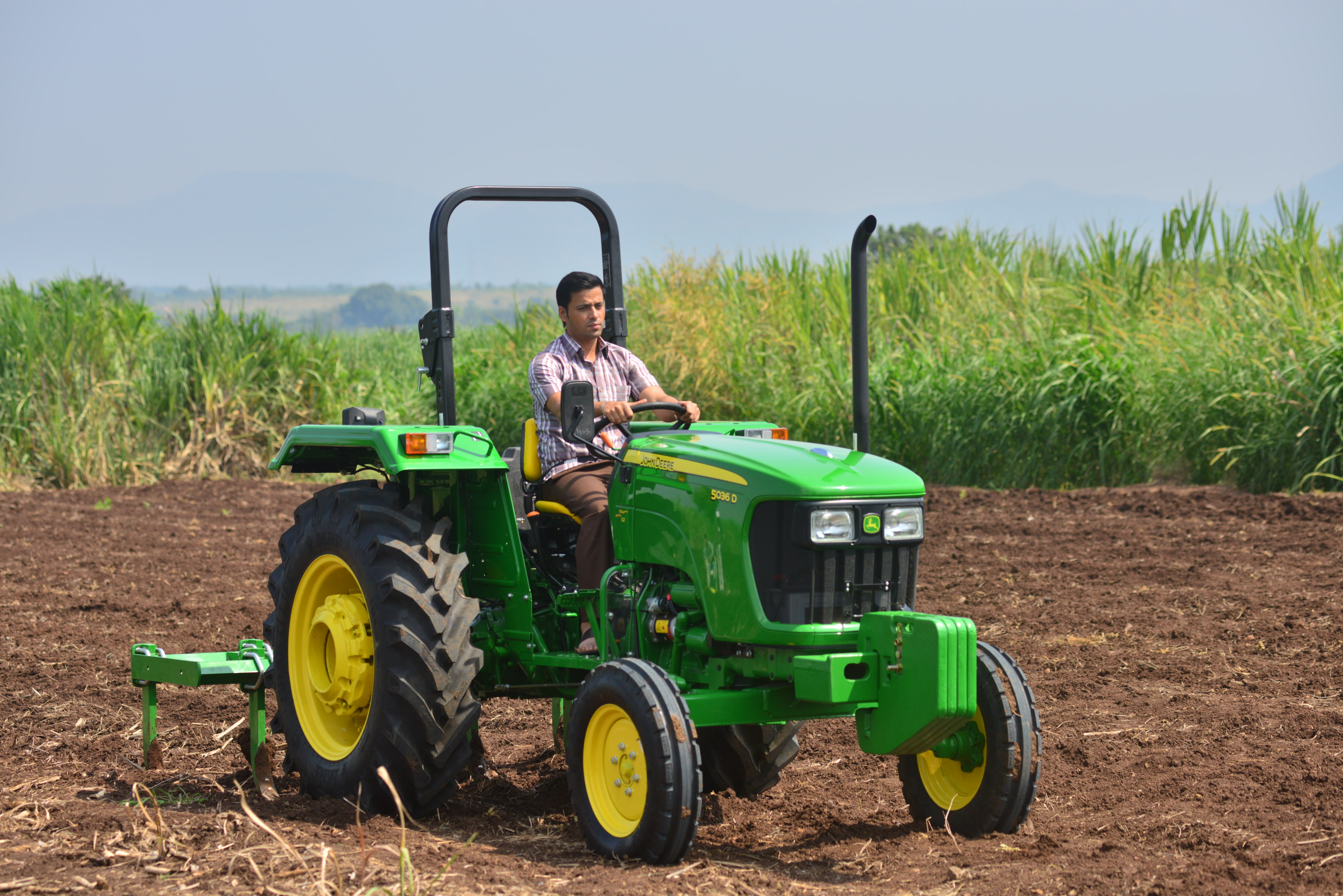Tractor - definition and meaning with pictures | Picture Dictionary & Books